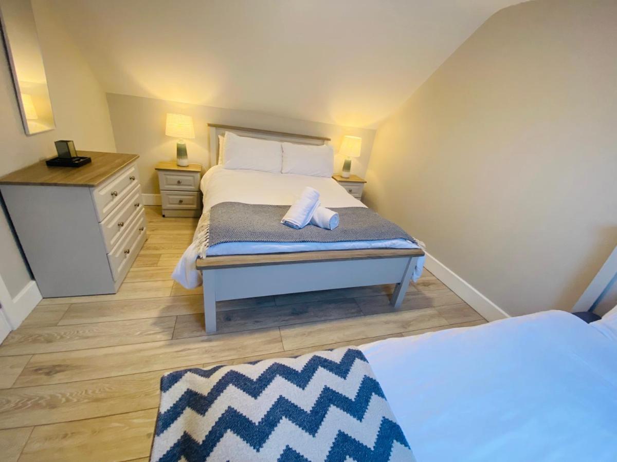 Beside The Sea & Minutes From Cliffs-Clahane Shore Lodge Лисканор Екстериор снимка