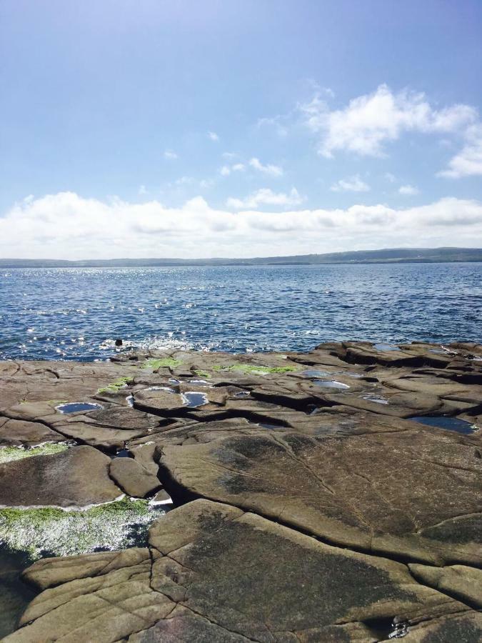 Beside The Sea & Minutes From Cliffs-Clahane Shore Lodge Лисканор Екстериор снимка